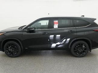 New 2026 Toyota Highlander Limited video 3