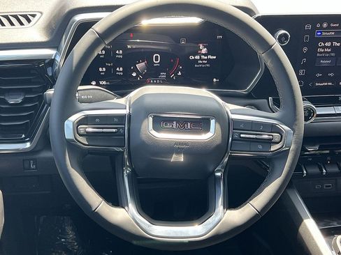 New 2026 GMC Canyon Elevation w/ LPO, Black Badging Package RWD image 12