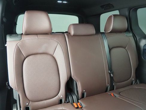 Used 2025 Volkswagen ID. Buzz Pro S image 15