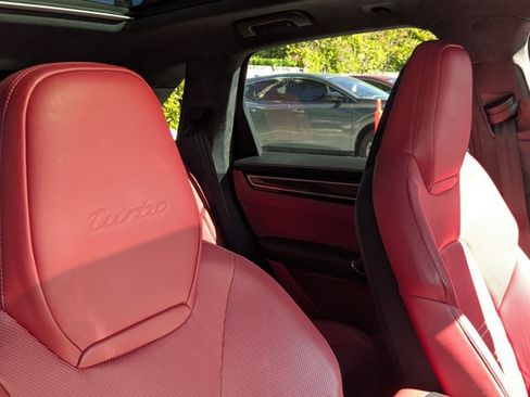 Used 2021 Porsche Cayenne Turbo image 16