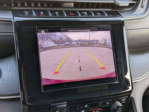 Certified 2023 Jeep Grand Cherokee Altitude AWD/4WD image 19