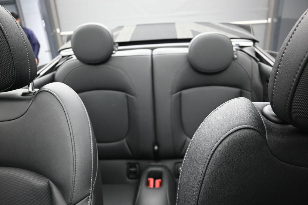 Used 2023 MINI Cooper S FWD image 14