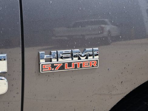 Used 2018 RAM 1500 Big Horn AWD/4WD image 11