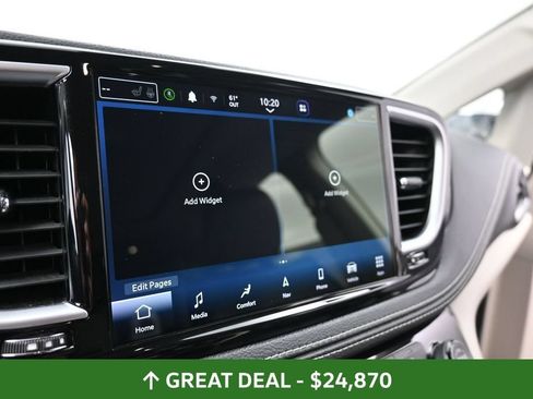Used 2023 Chrysler Pacifica Limited FWD image 41