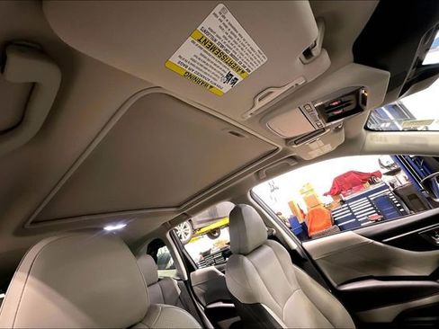 Used 2023 Subaru Forester Limited image 22