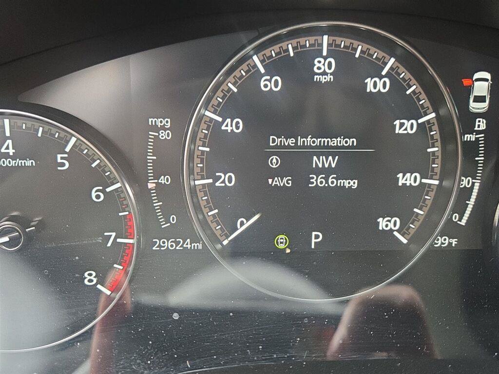 Used 2024 MAZDA MAZDA3 s FWD image 5