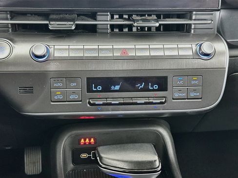 Used 2024 Hyundai Kona SEL FWD image 23