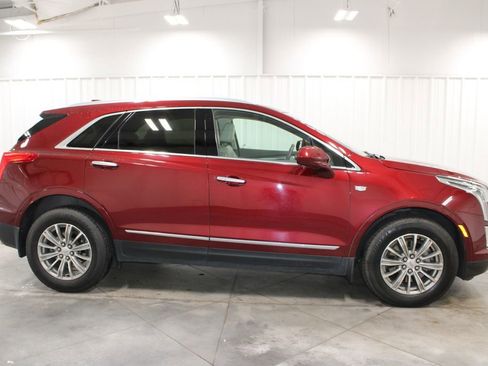 Used 2017 Cadillac XT5 Luxury image 11