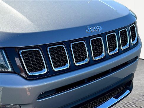 Used 2019 Jeep Compass Limited AWD/4WD image 21