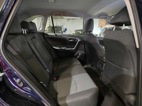 Used 2025 Toyota RAV4 XLE AWD/4WD image 12