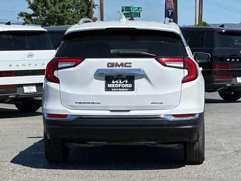 Used 2023 GMC Terrain SLT AWD/4WD image 5