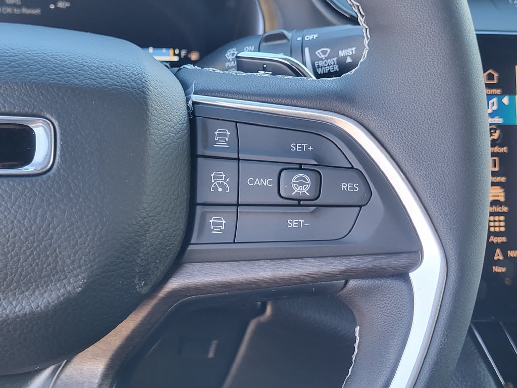 New 2027 Jeep Grand Cherokee Limited AWD/4WD image 19