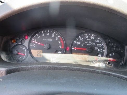 Used 2010 Nissan Frontier SE w/ SE Value Truck Pkg AWD/4WD image 15