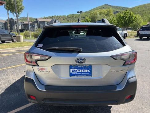 Used 2025 Subaru Outback Premium AWD/4WD image 8