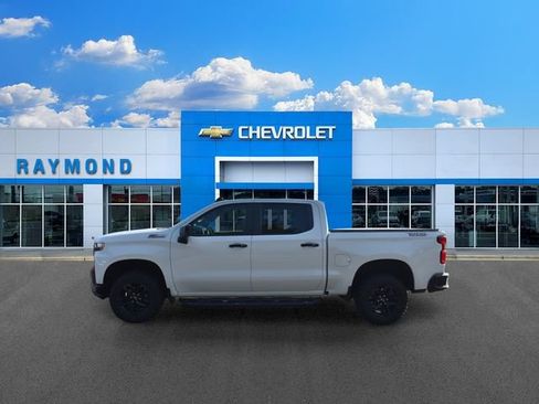Used 2019 Chevrolet Silverado 1500 LT Trail Boss AWD/4WD image 6