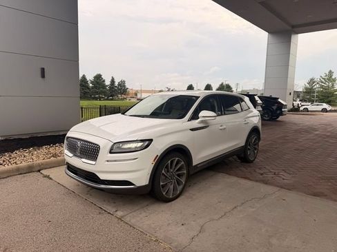 Used 2023 Lincoln Nautilus Reserve w/ Equipment Group 201A AWD/4WD image 3
