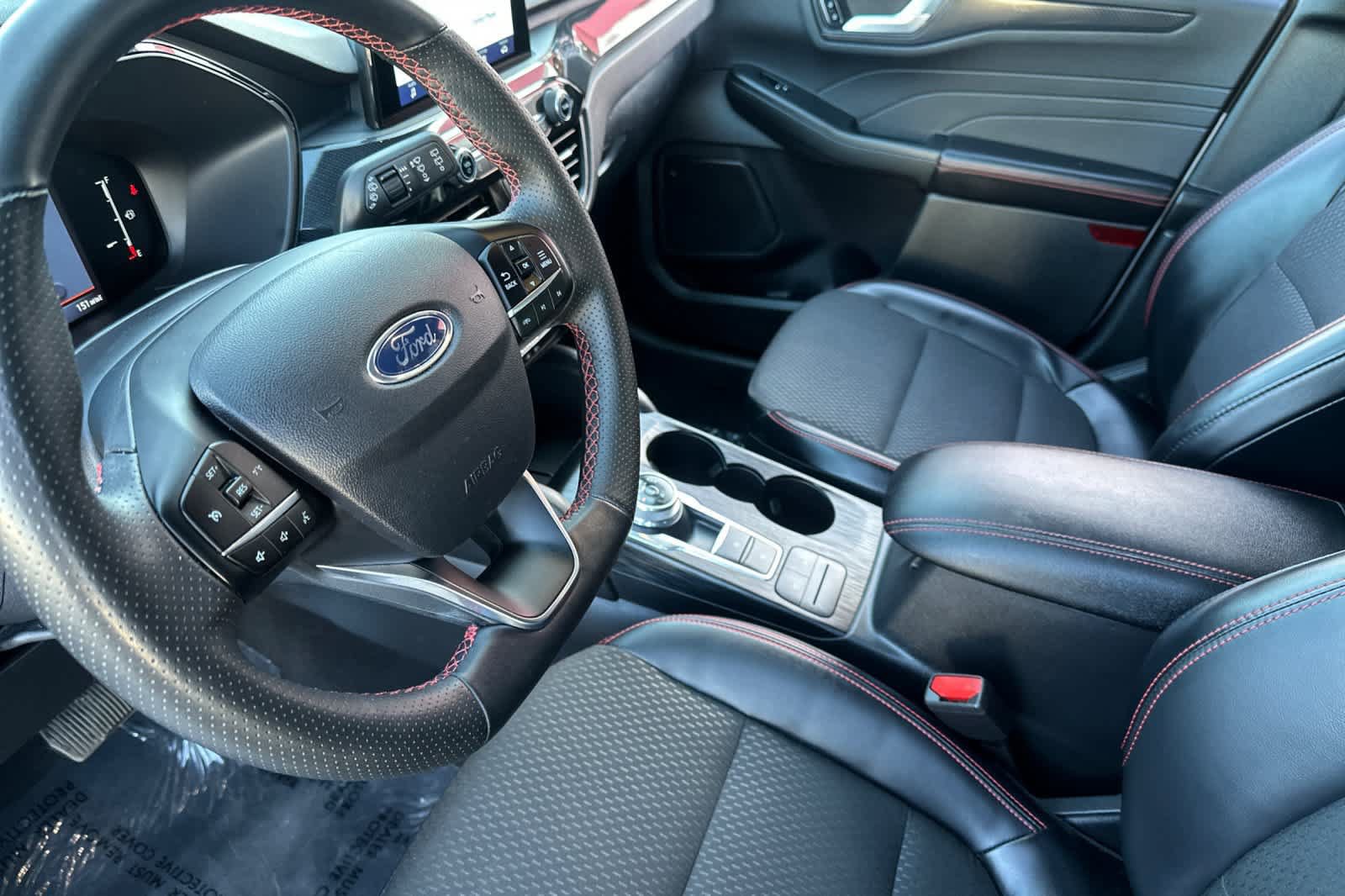Used 2025 Ford Escape ST-Line FWD image 11