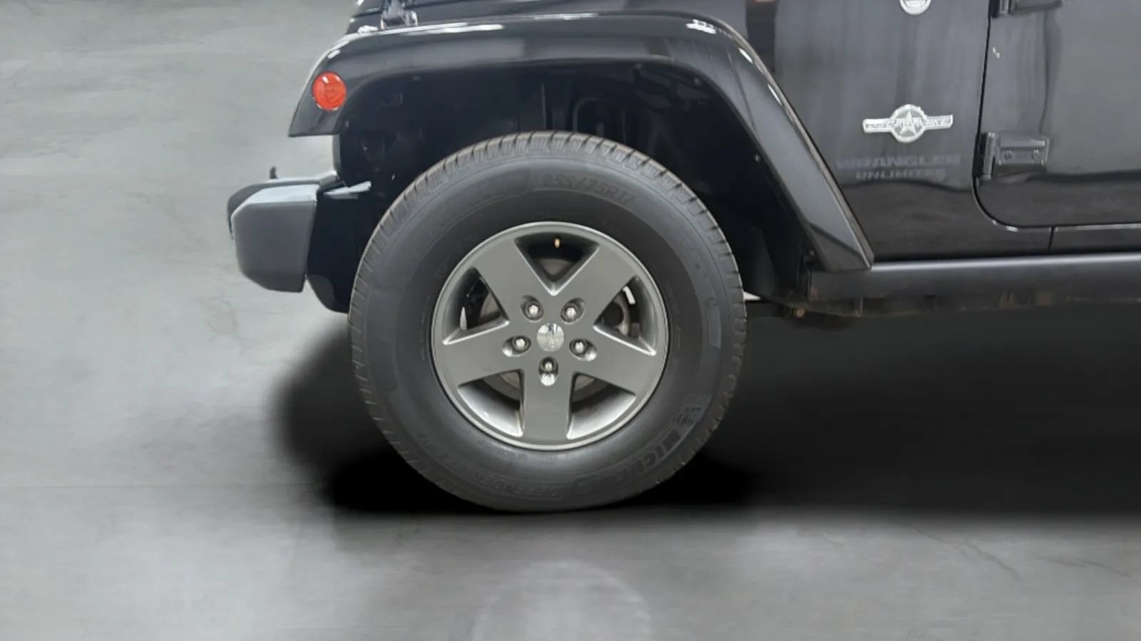 Used 2015 Jeep Wrangler Unlimited Sport AWD/4WD image 27