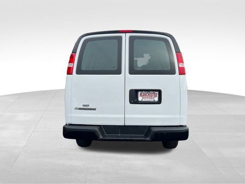 Used 2021 Chevrolet Express 2500 Work Van image 6