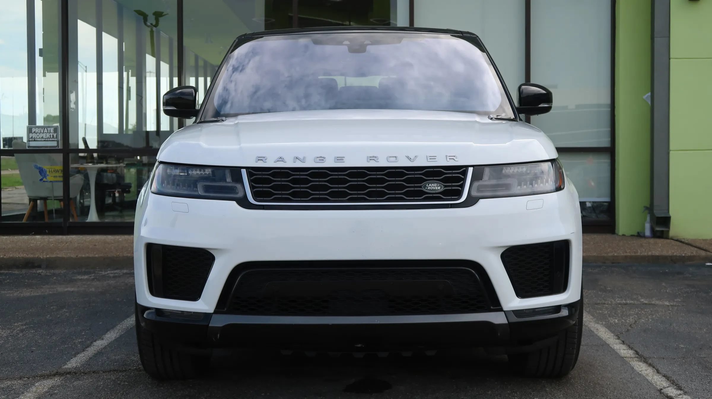 Used 2018 Land Rover Range Rover Sport HSE AWD/4WD image 2
