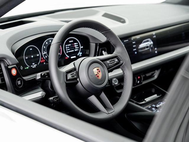 Certified 2026 Porsche Cayenne AWD/4WD image 9