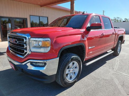 Used 2016 GMC Sierra 1500 SLE w/ SLE Value Package AWD/4WD image 2