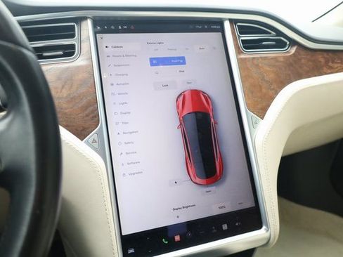 Used 2018 Tesla Model S 75D image 22