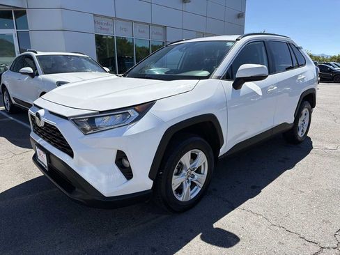 Used 2021 Toyota RAV4 XLE AWD/4WD image 8