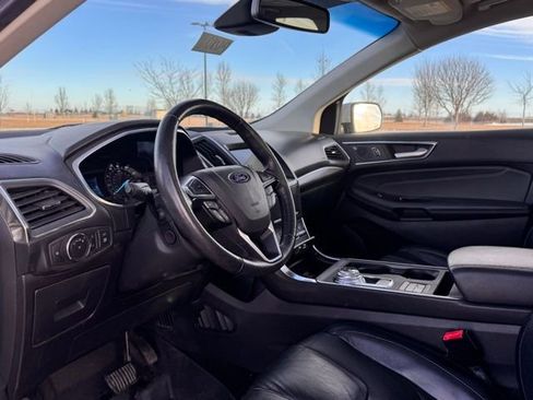 Used 2020 Ford Edge Titanium w/ Equipment Group 301A image 8