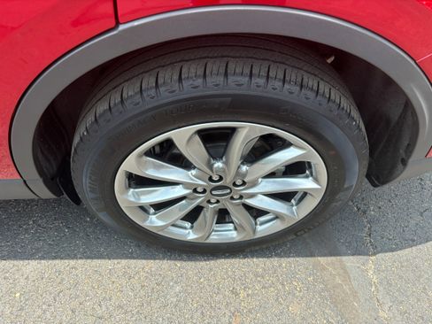 Used 2022 Lincoln Corsair Standard w/ Premium Package image 8