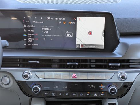 New 2025 Kia Telluride S image 24