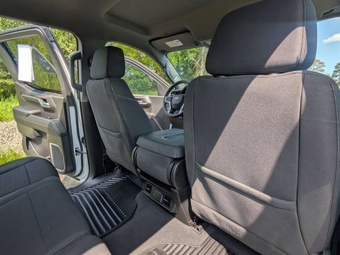 Used 2023 Chevrolet Silverado 1500 LT AWD/4WD image 15
