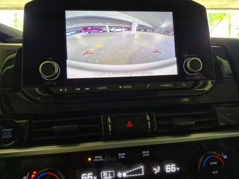 Used 2025 Nissan Pathfinder SV FWD image 16