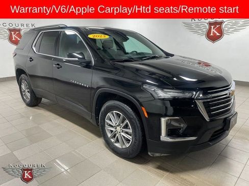 Used 2023 Chevrolet Traverse LT image 1
