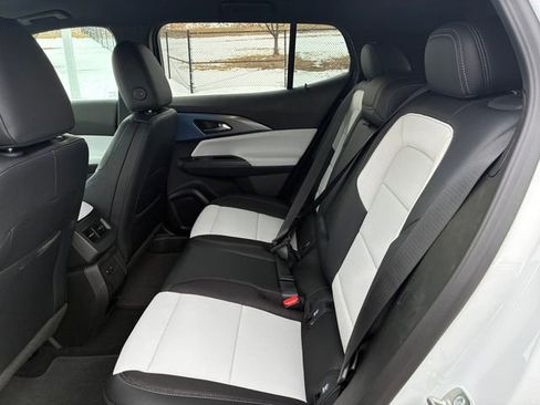 New 2026 Chevrolet Equinox EV LT image 17