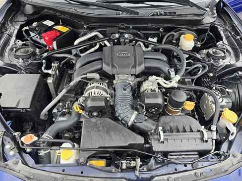 Used 2024 Toyota GR86 Premium image 12