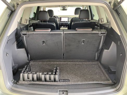 Used 2024 Volkswagen Atlas Peak Edition SEL image 32