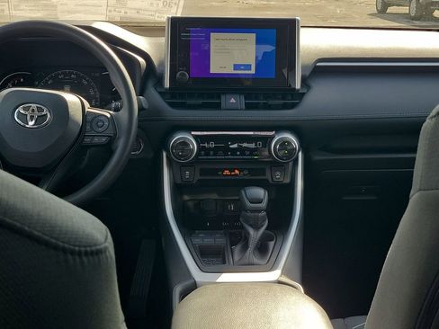 New 2025 Toyota RAV4 XLE image 28