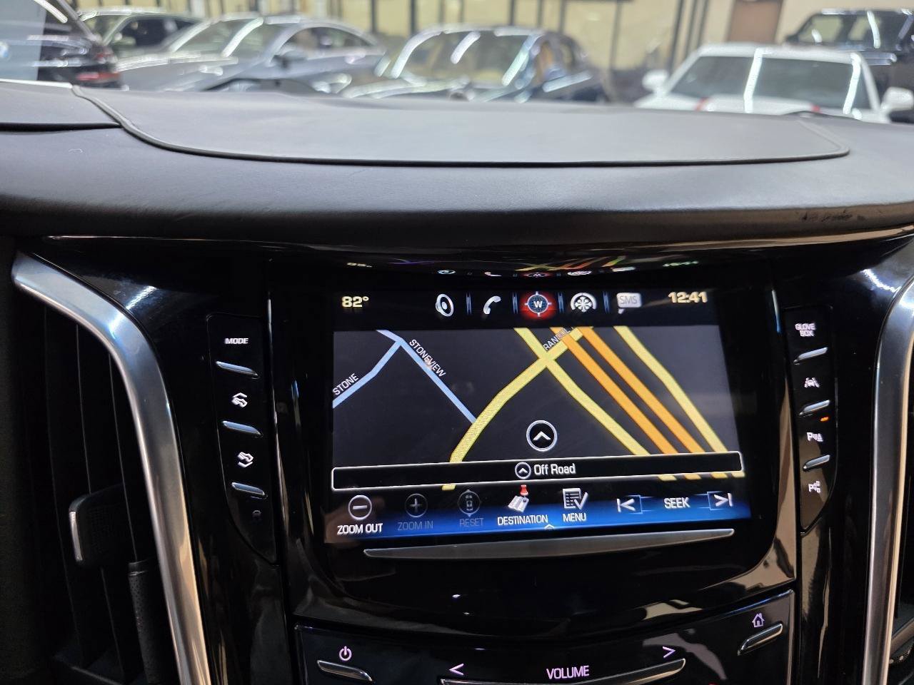 Used 2018 Cadillac Escalade ESV Platinum AWD/4WD image 35
