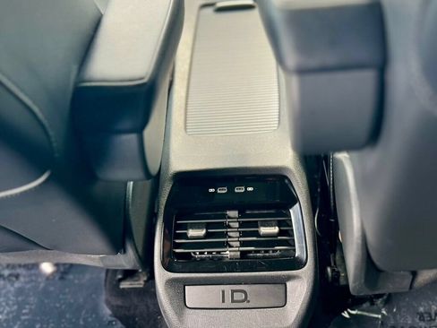Used 2022 Volkswagen ID.4 Pro S RWD image 16