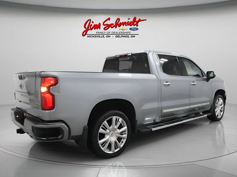 Used 2024 Chevrolet Silverado 1500 High Country w/ High Country Premium Package AWD/4WD image 6