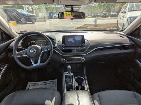 Used 2023 Nissan Altima 2.5 SV image 10