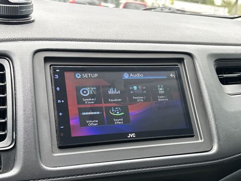 Used 2019 Honda HR-V LX image 17