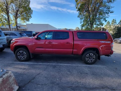 Used 2023 Toyota Tacoma TRD Sport image 3