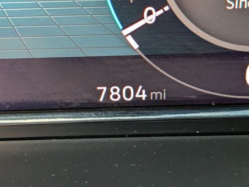 Used 2024 Volkswagen Atlas SE w/ Black Wheel Package image 25