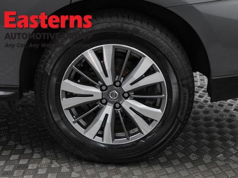 Used 2020 Nissan Pathfinder S image 36