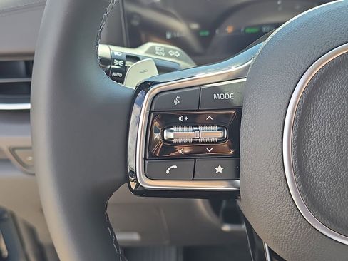 New 2026 Kia Carnival SX FWD image 33