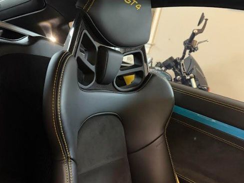 Used 2020 Porsche 718 Cayman GT4 image 5