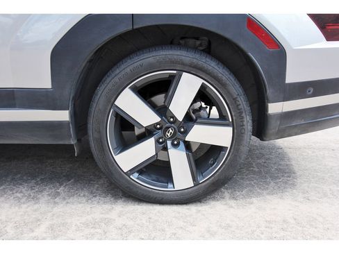 Certified 2024 Hyundai Santa Fe Limited FWD image 32
