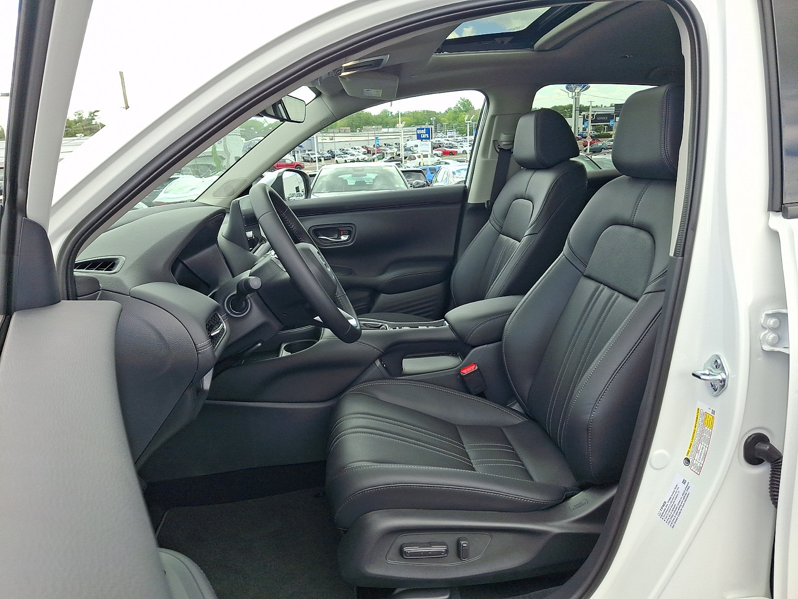 New 2027 Honda HR-V EX-L image 6